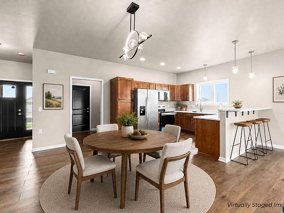 4th image of 704 W Opal Ln