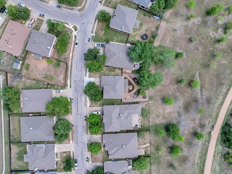 4029 Lake Edge Way — Photo 35