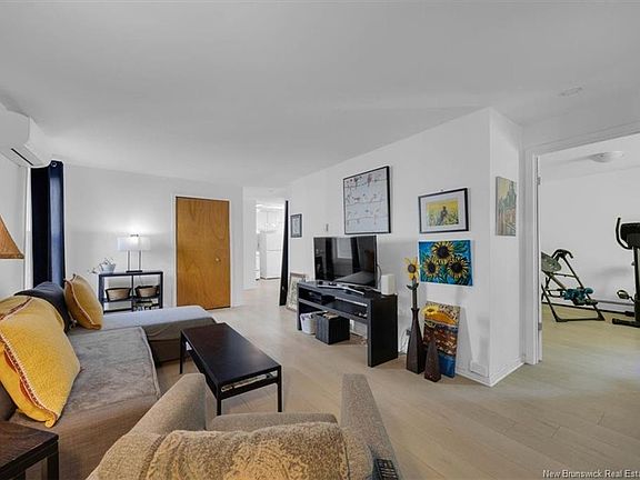 3rd image of 32 Cedar Grove Cres #30