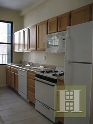 Rented by Halstead Real Estate | media 42