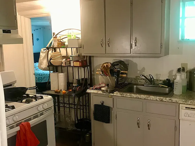 633 Clairmont Cir #2 — Photo 4
