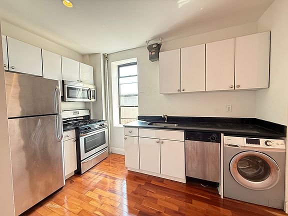 3rd image of 609 W 151st St APT 65