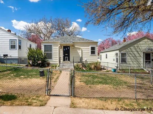 908 E 24th St, Cheyenne, WY 82001