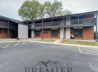 6035 Barton St, Shawnee, KS 66203