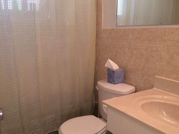 2nd image of 2122 Shannon Dr