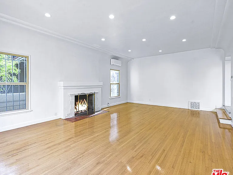 1119 S Crescent Heights Blvd — Photo 3