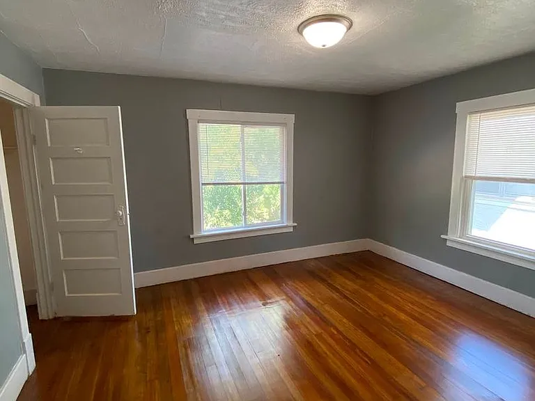 2209 Farnam St — Photo 8