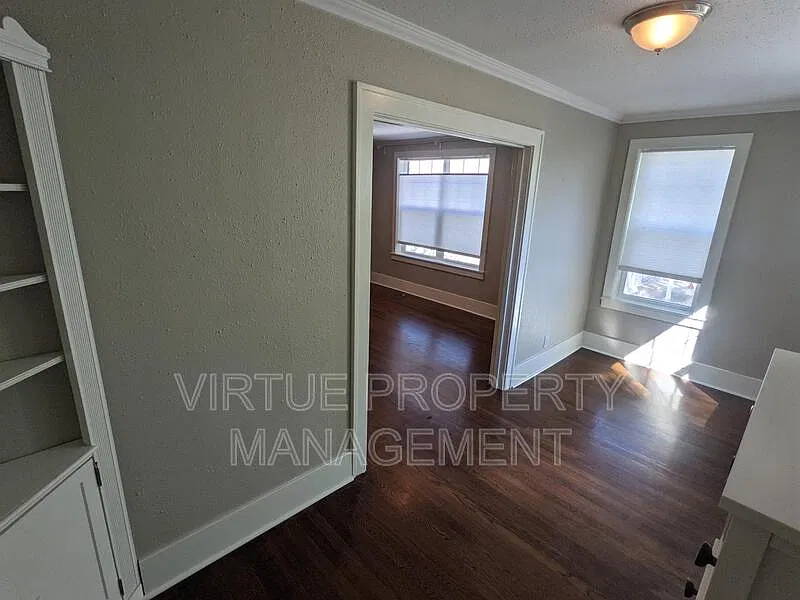 1 bed, 1.0 bath, $950 — Photo 2
