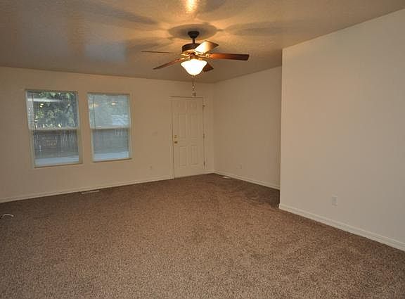 3rd image of 518 Lake Lowell Ave