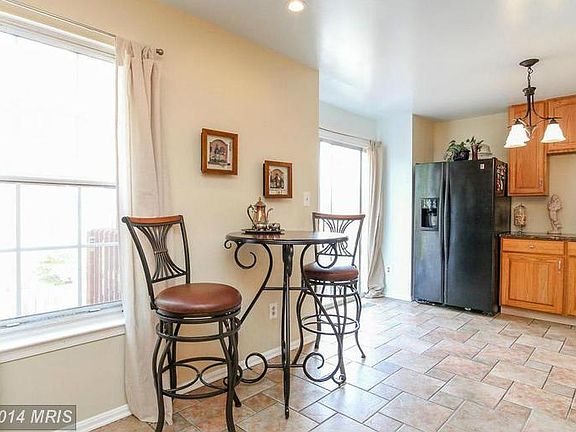 4th image of 46598 Carriage Ct
