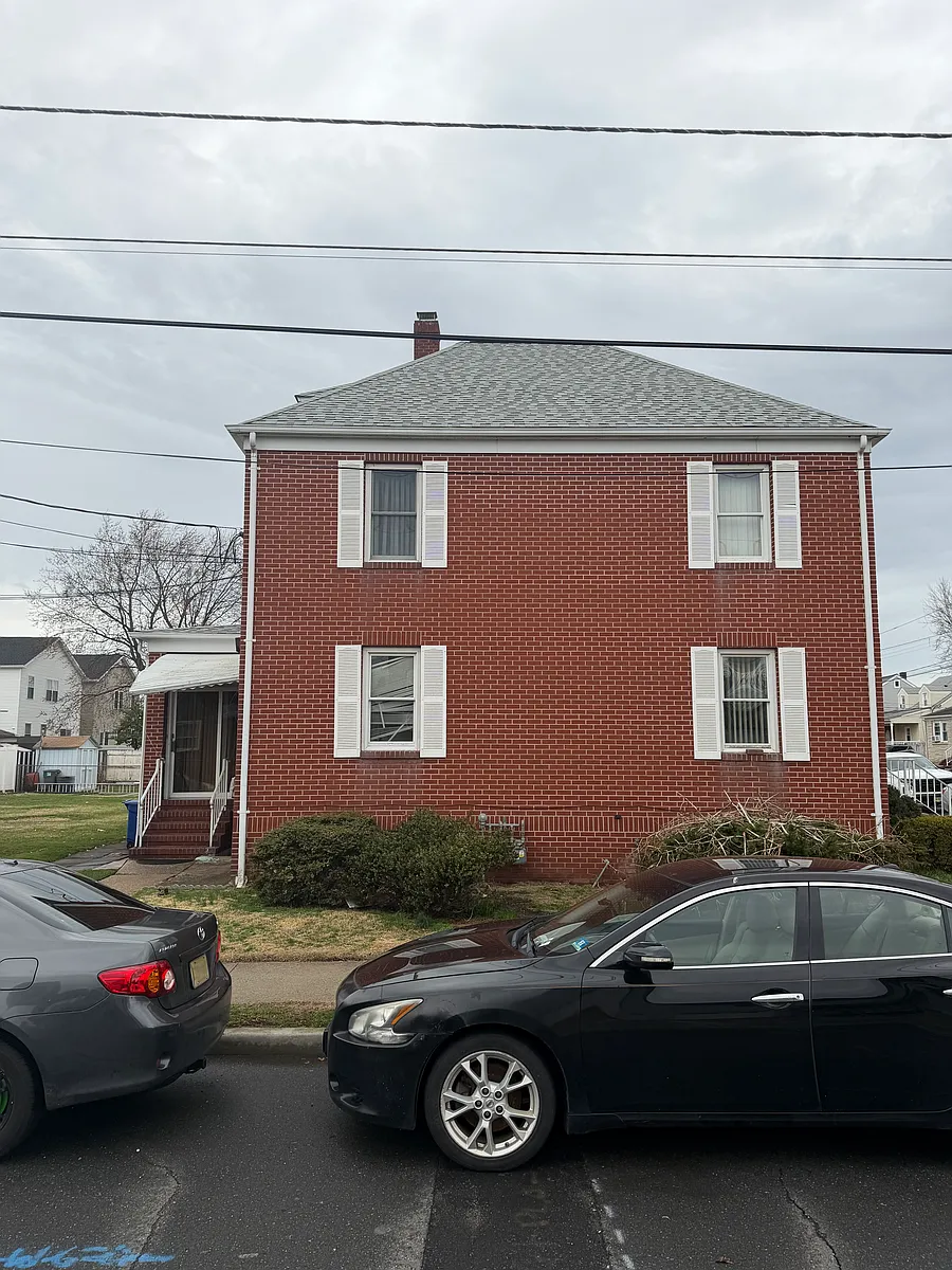 Building Photo - 123 Heald St #1F