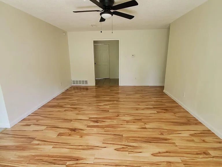 3418 Hummingbird Ln — Photo 4