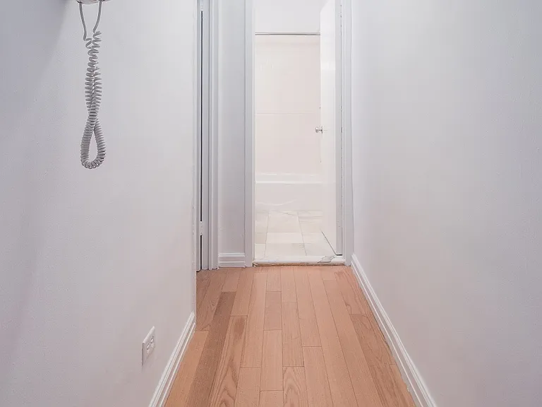 4 Park Ave #12M — Photo 9