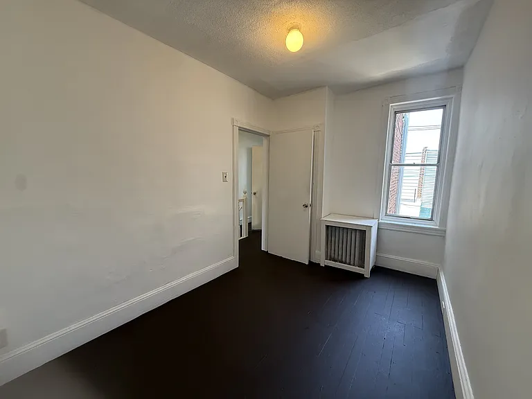 1524 S Dover St — Photo 15