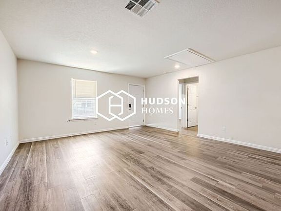 3rd image of 1823 San Carlos St