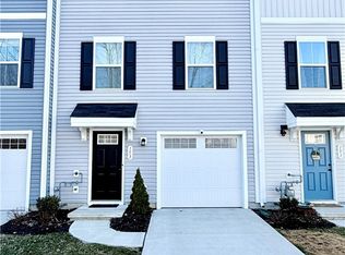 153 Raintree Ln, Painesville, OH 44077