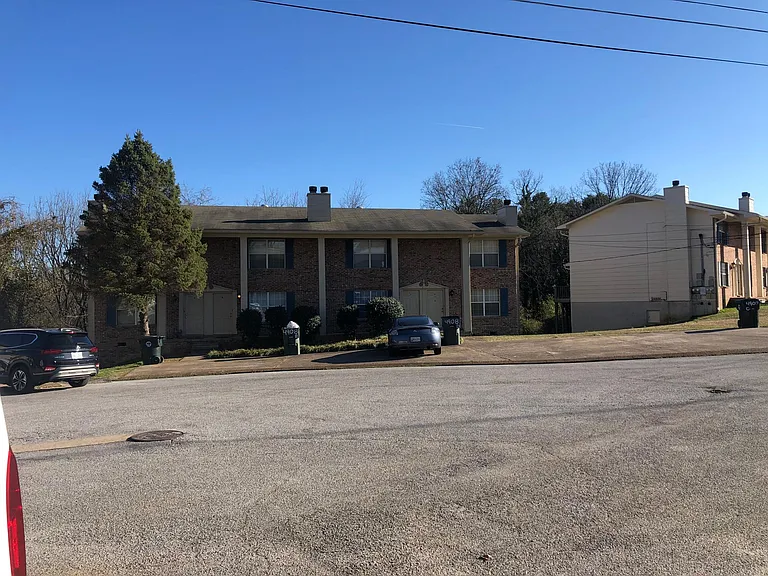4939 Brighton Ln — Photo 3