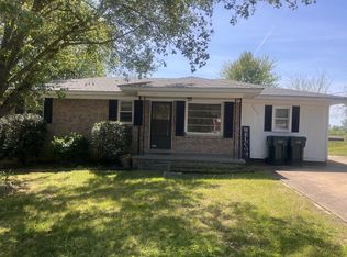 1035 N 3rd St, Pulaski, TN 38478