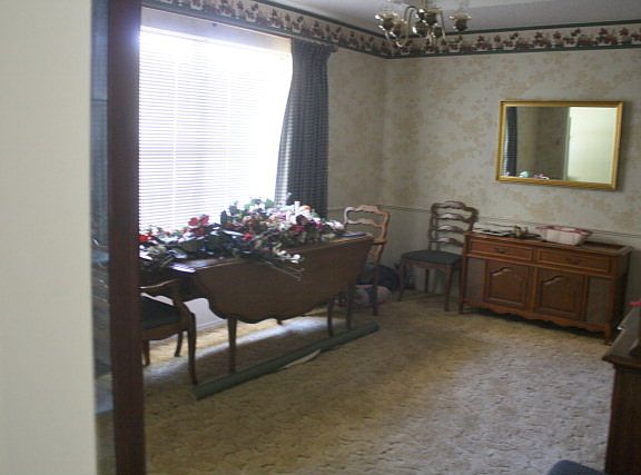 5th image of 3326 Grandview Dr