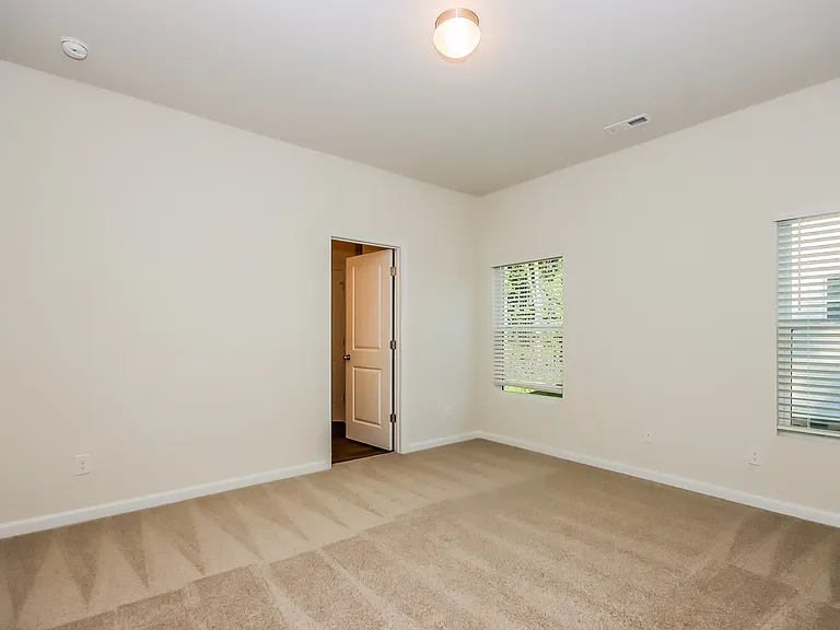 176 Nottingham Cir — Photo 11