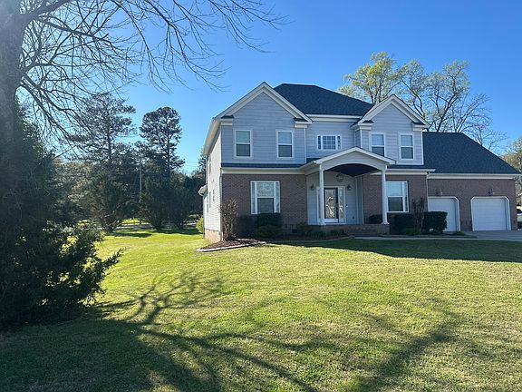 2nd image of 395 Arbor Woods Cir