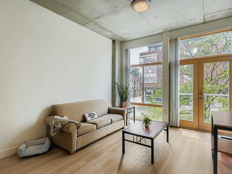 University Lofts — Photo 24