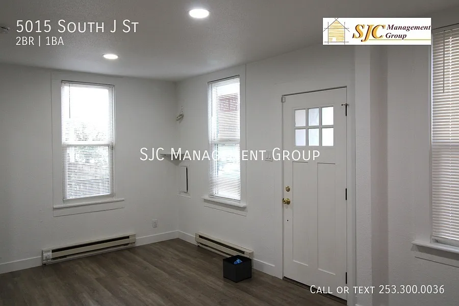 Two bedroom one bath home for rent in Tacoma — Photo 4