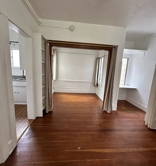30 Dudley Ave #10 — Photo 2