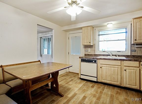 3rd image of 518 Westover Ln