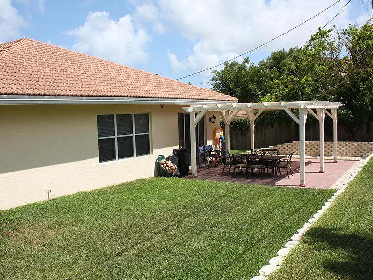 2145 NW 3rd Ct — Photo 5