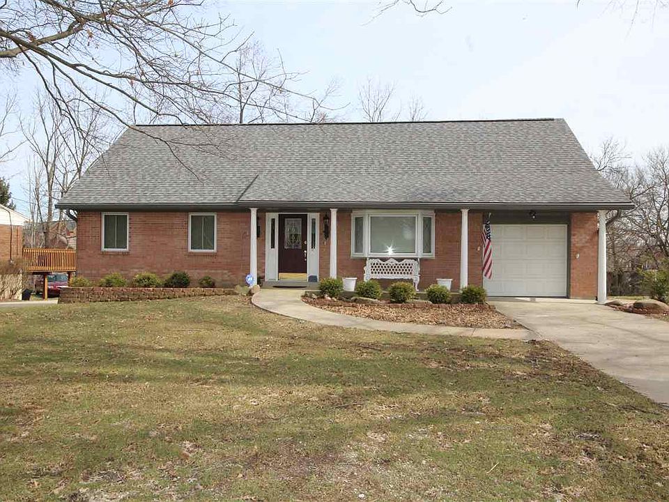 1st image of 732 Lakeshore Dr