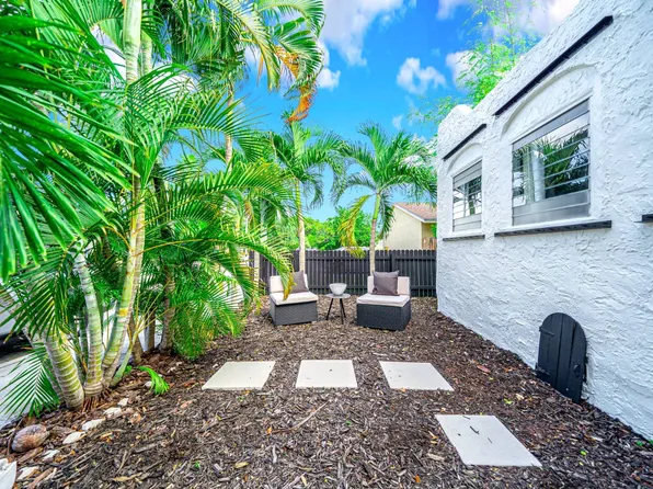 308 S L St, Lake Worth, FL 33460