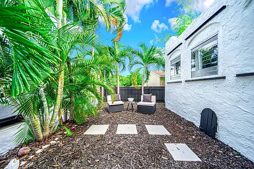 308 S L St Photo 1