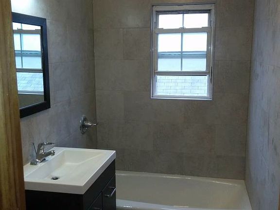 4th image of 6242 Ellwell Crescent # Fl 2nd