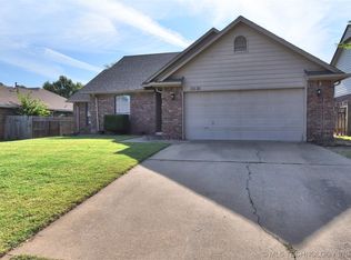 11121 S 106th Ave E, Bixby, OK 74008