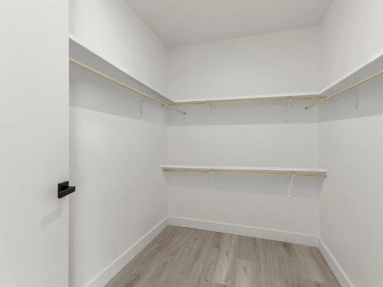 Darby Apartments — Photo 13