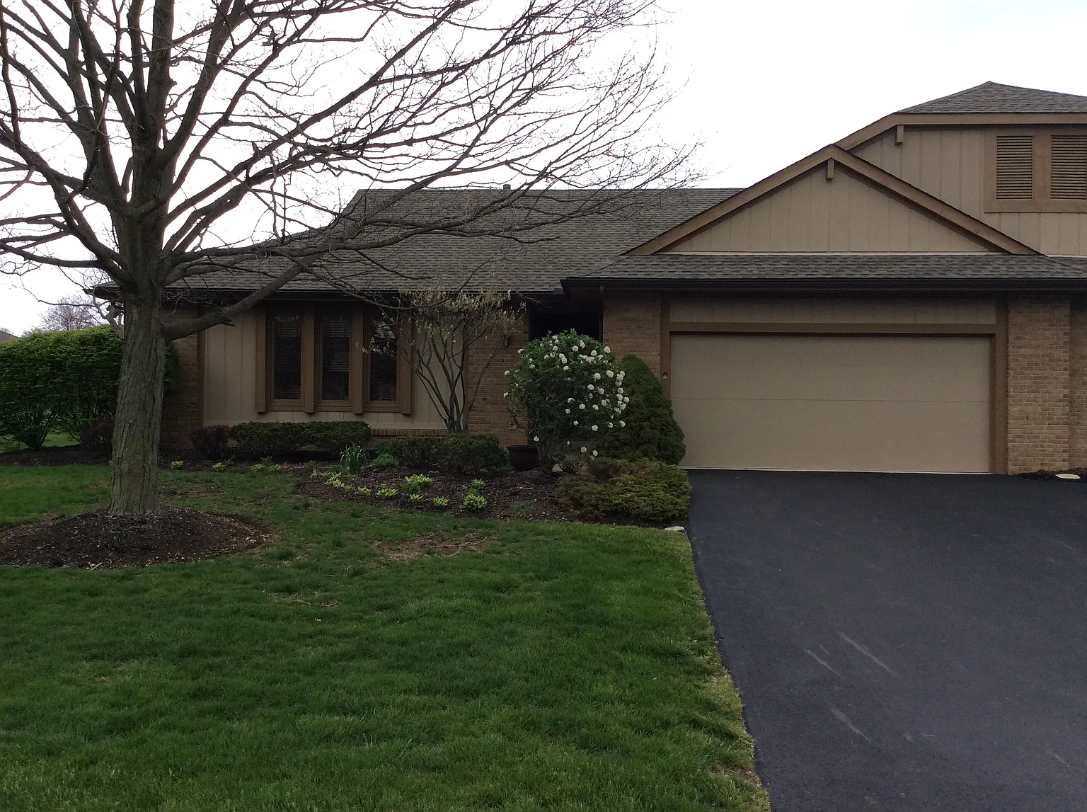 9377 Muirkirk Dr photo 1