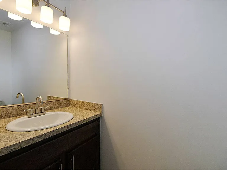 Stonehaven Apartments — Photo 21