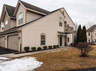 8525 S Bedford Way, Oak Creek, WI 53154