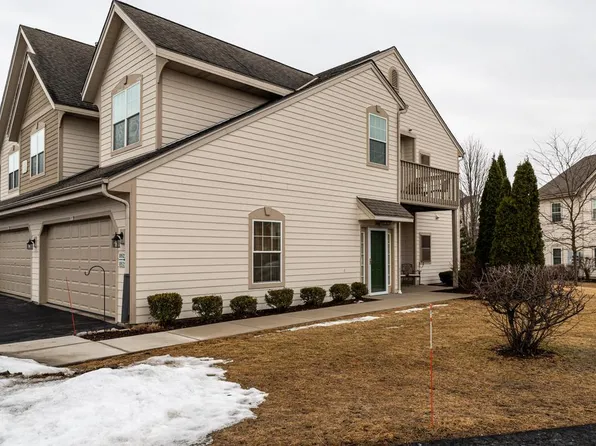 8525 South Bedford WAY, Oak Creek, WI 53154
