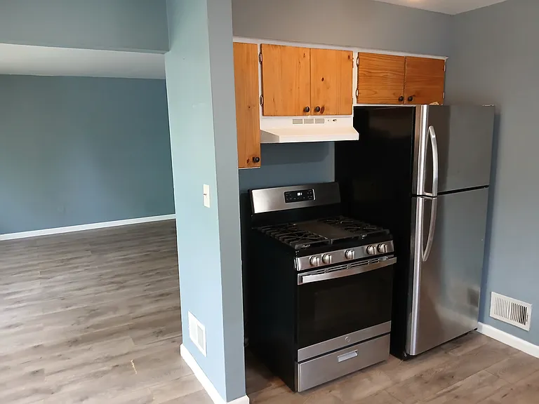 25722 Carlysle St — Photo 7