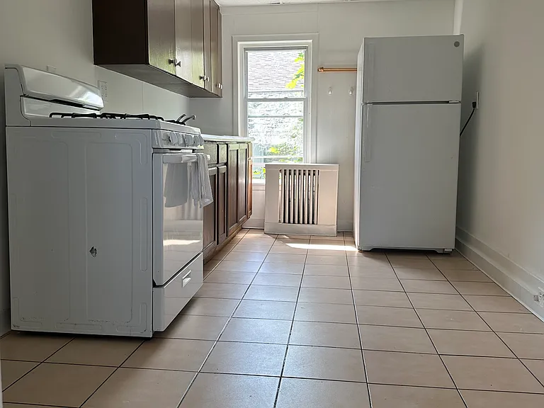 239 Ashland Ave #2 — Photo 18