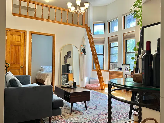 Rented by Compass | media 9