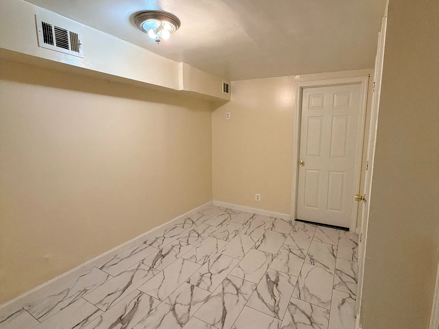 2 bed, 1500 sqft, $2,150 — Photo 2