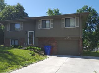 14903 Echo Hills Dr, Omaha, NE 68138