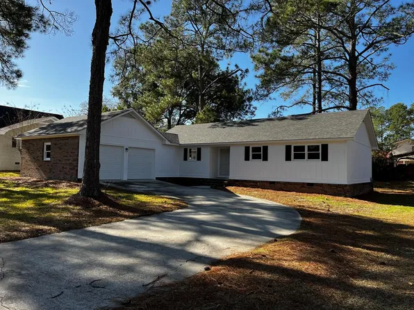 2210 Meadowbrook Dr, Tifton, GA 31794