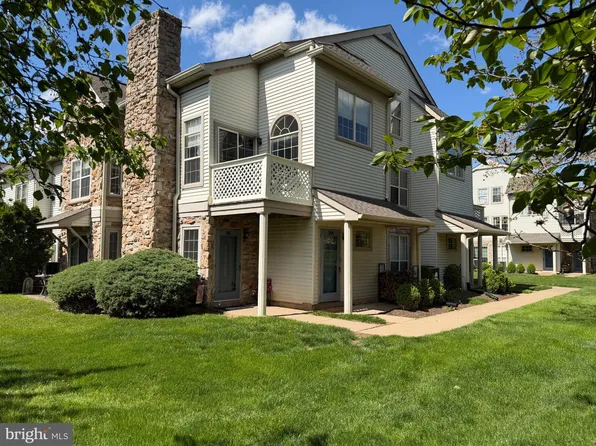204 Remington Ct, Chalfont, PA 18914