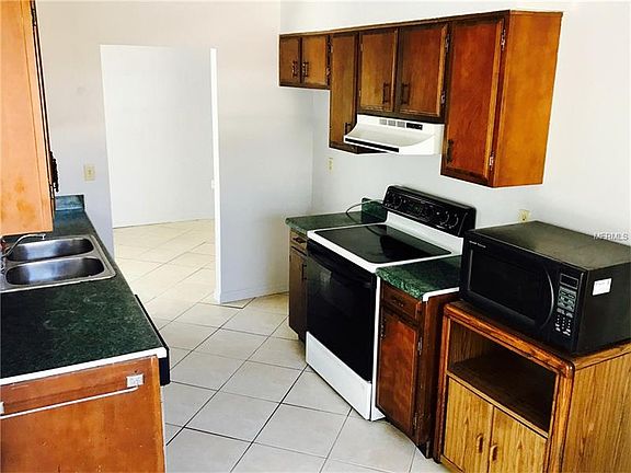 4th image of 503 Ewing Ln