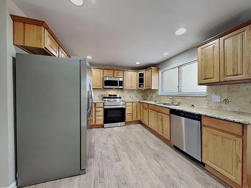 13571 Sheridan Blvd #1