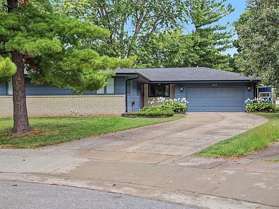 2nd image of 1615 Pierce Cir